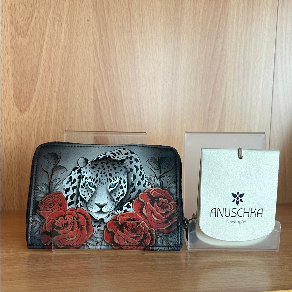 Anuschka Black and Gray Leopard Key & Card Holder
